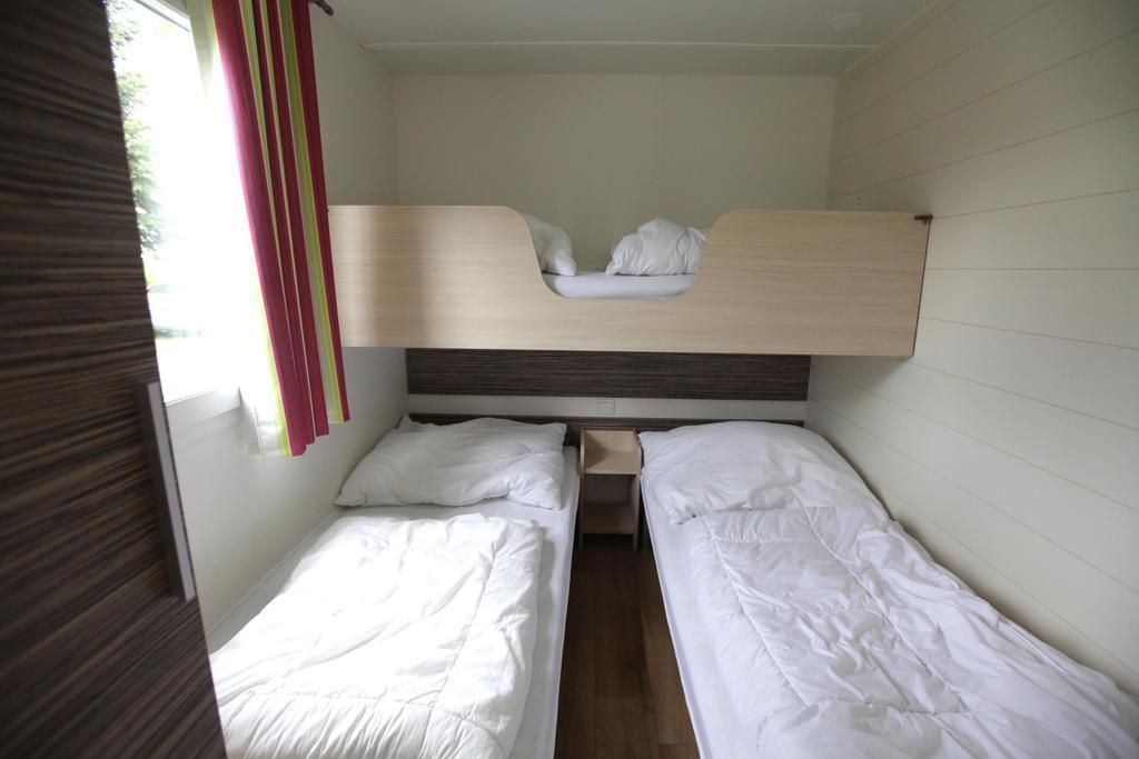 Camping Oase Praha Hotel Zlatníky Стая снимка
