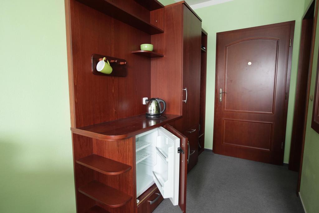 Camping Oase Praha Hotel Zlatníky Стая снимка