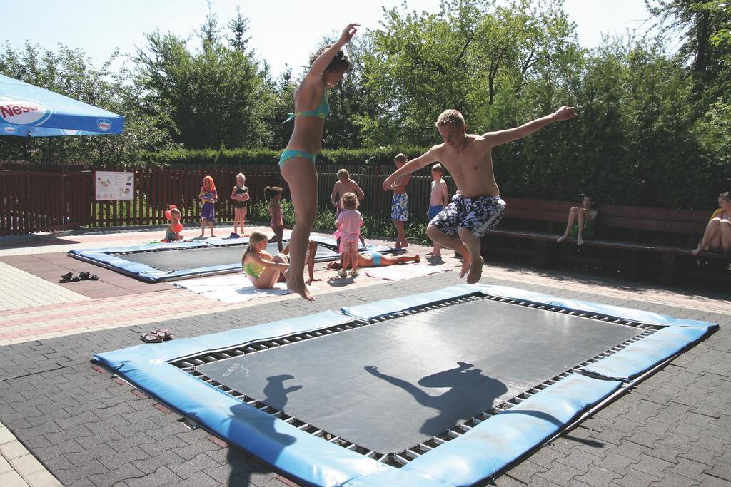 Camping Oase Praha Hotel Zlatníky Екстериор снимка